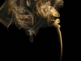 Nieczynna spalarnia produkuje gęsty dym